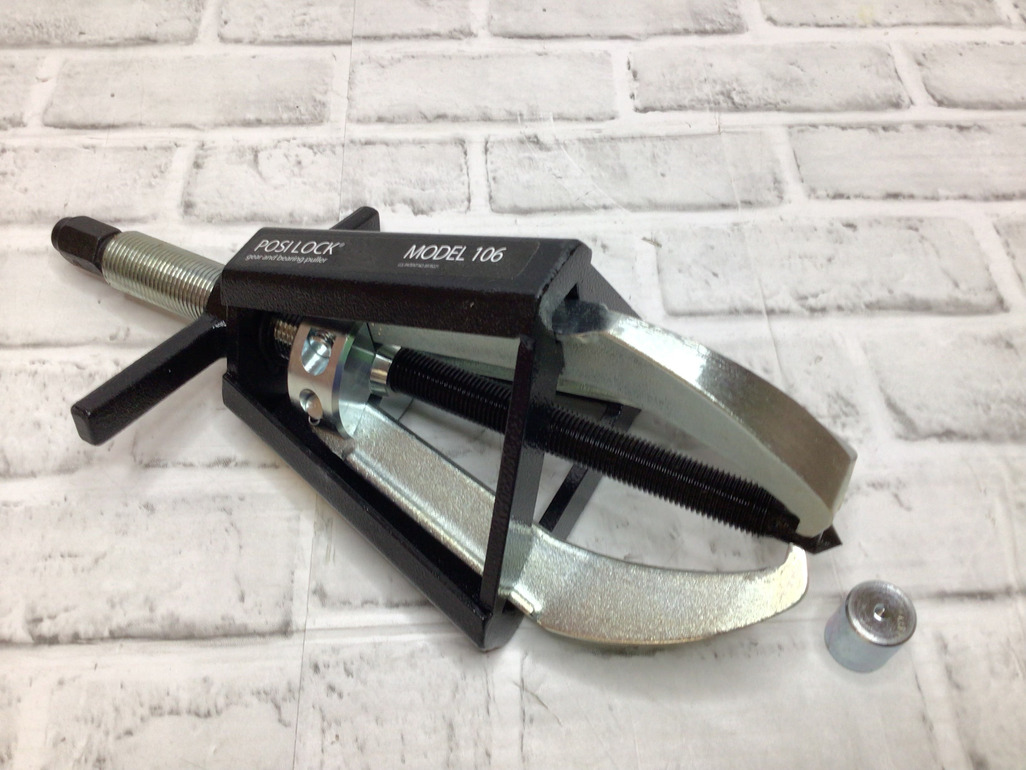 Posi Lock 106 Manual Caged Jaw Puller, 3 Jaws, 10 Tons Capacity, 6" Reach (8119242457326)